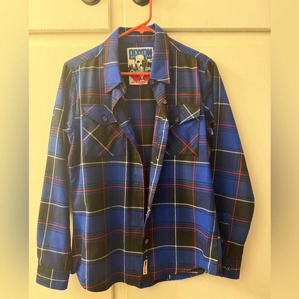 DIXXON WOMENS Blue and Black Checkered flannel, size medium